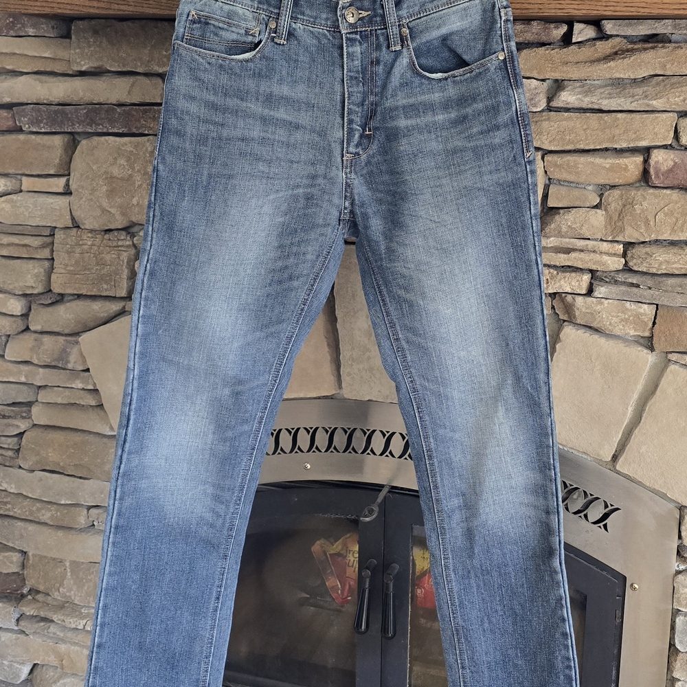No Boundaries Men's Distressed Straight Blue Jeans 30 x 30 in Excellent Cond.!!!